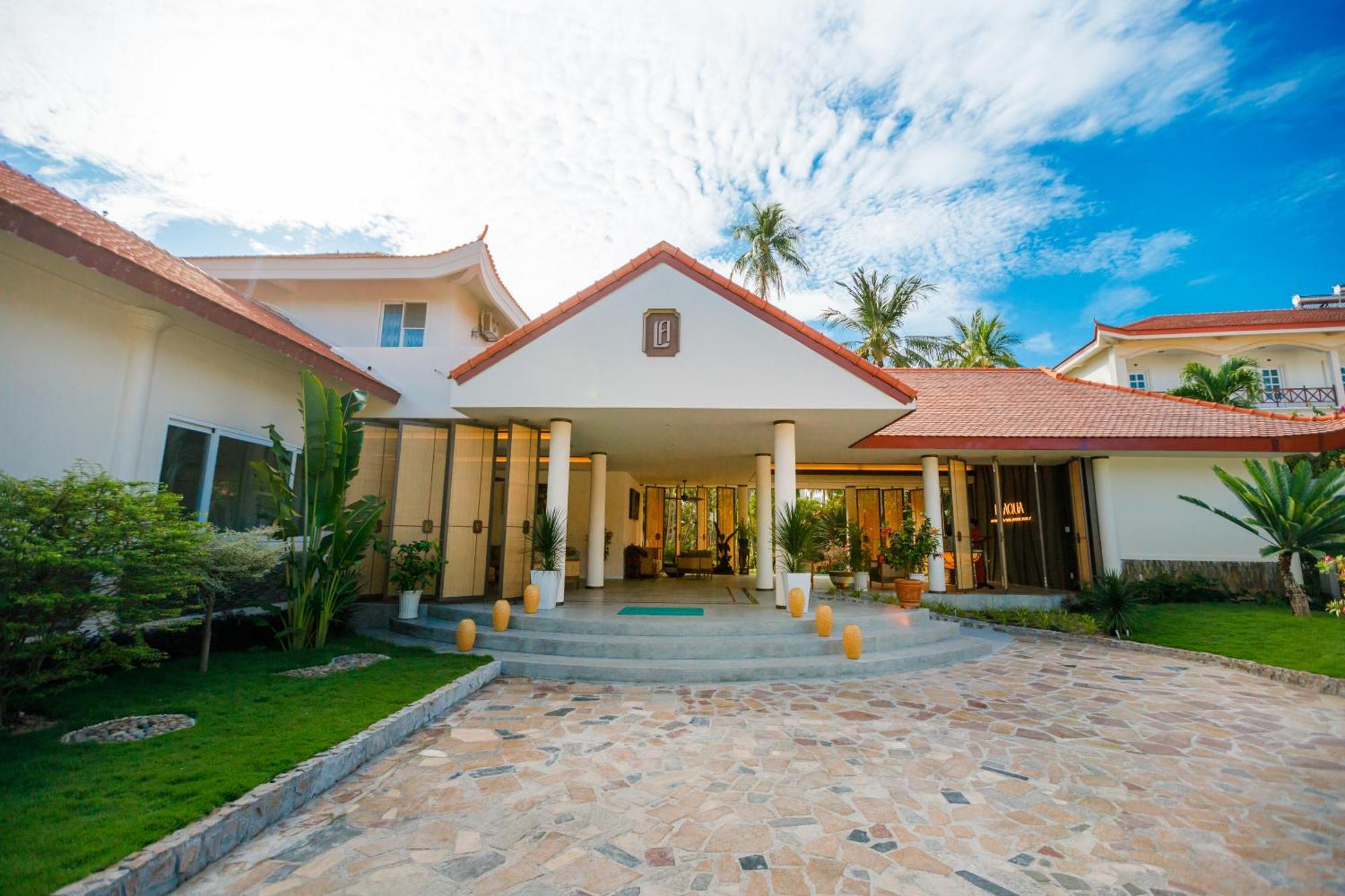 Le Aqua Resort & Spa Phan Thiet - Swiss Village Resort & Spa Mui Ne Exterior photo
