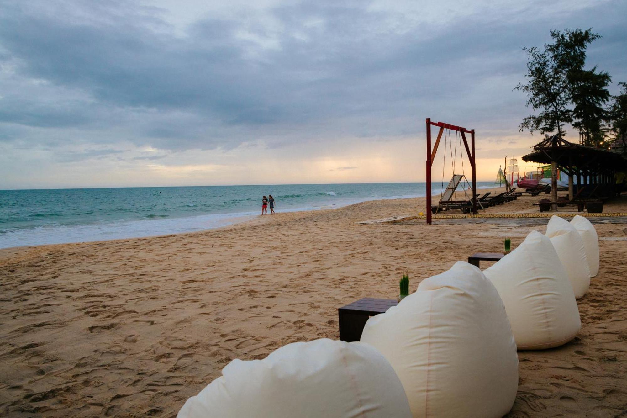 Le Aqua Resort & Spa Phan Thiet - Swiss Village Resort & Spa Mui Ne Exterior photo